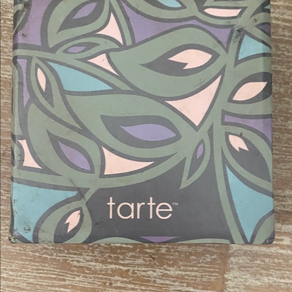 tarte Other - Tarte Green and Purple Leaf Pattern Box